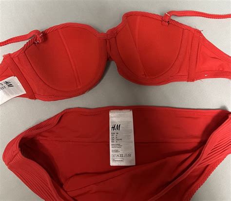 roter bikini|Roter